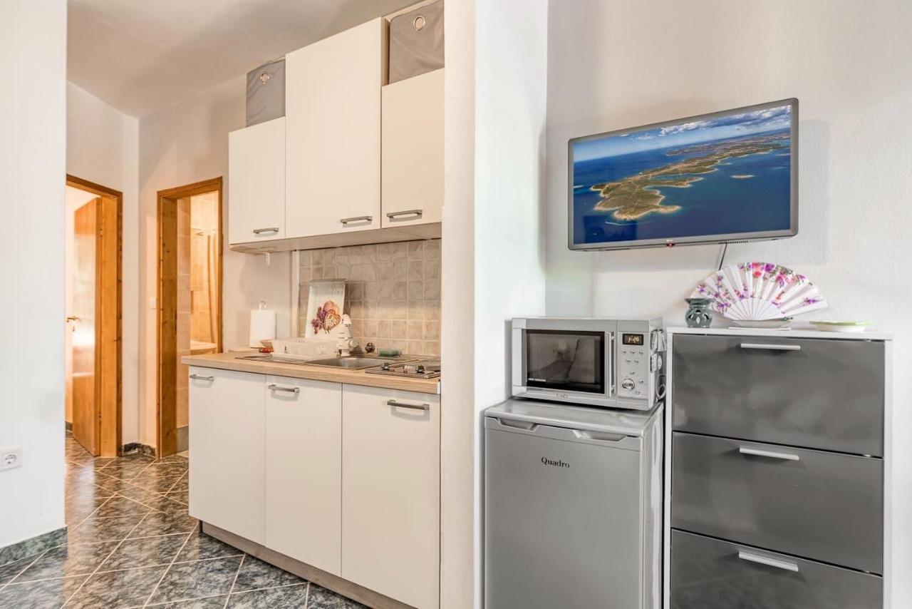 Orhideja Apartment With Private Backyard Premantura Εξωτερικό φωτογραφία