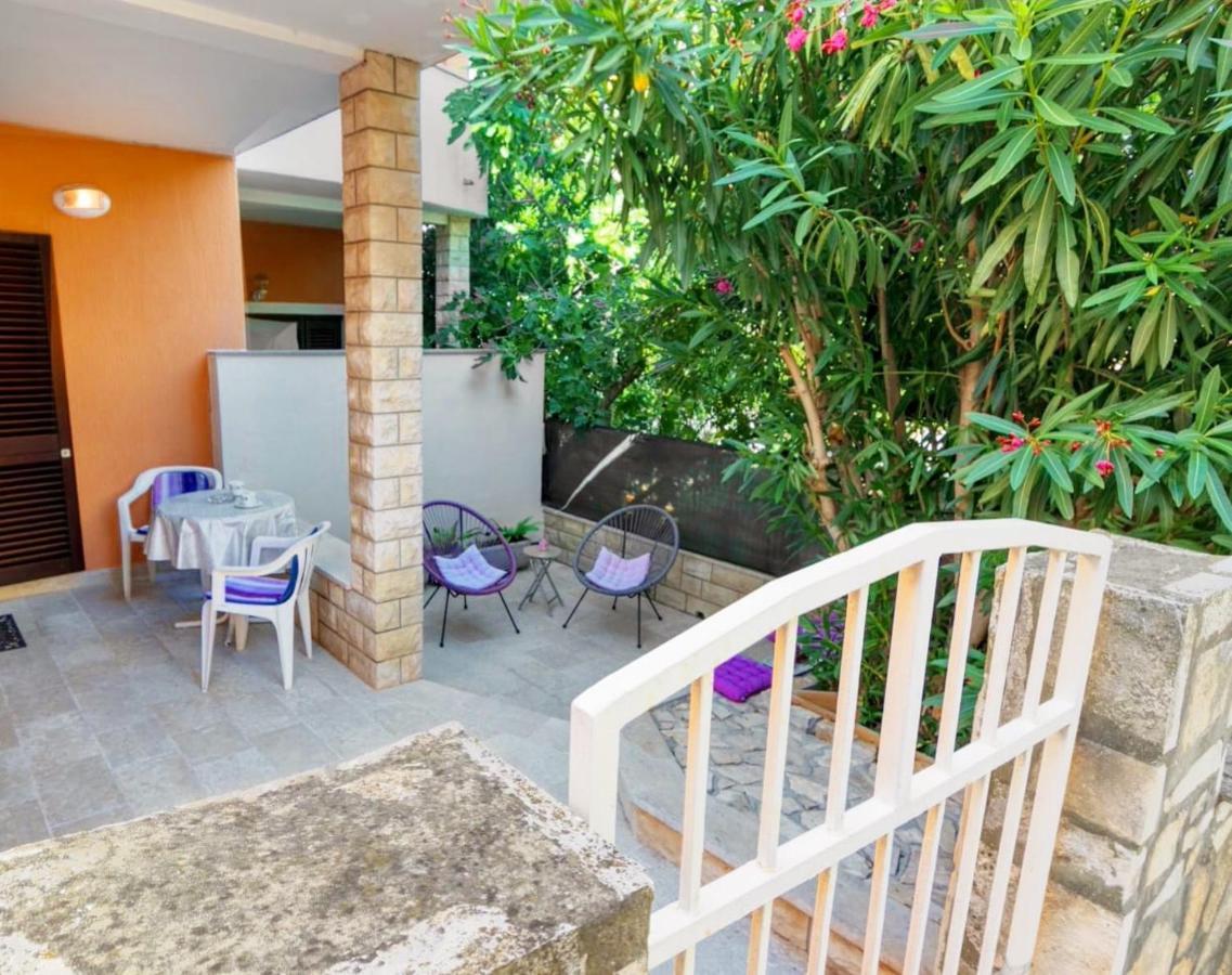 Orhideja Apartment With Private Backyard Premantura Εξωτερικό φωτογραφία